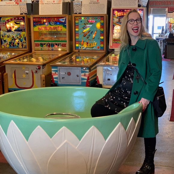 Meet your Posher: Allison - Picture 3 of 5